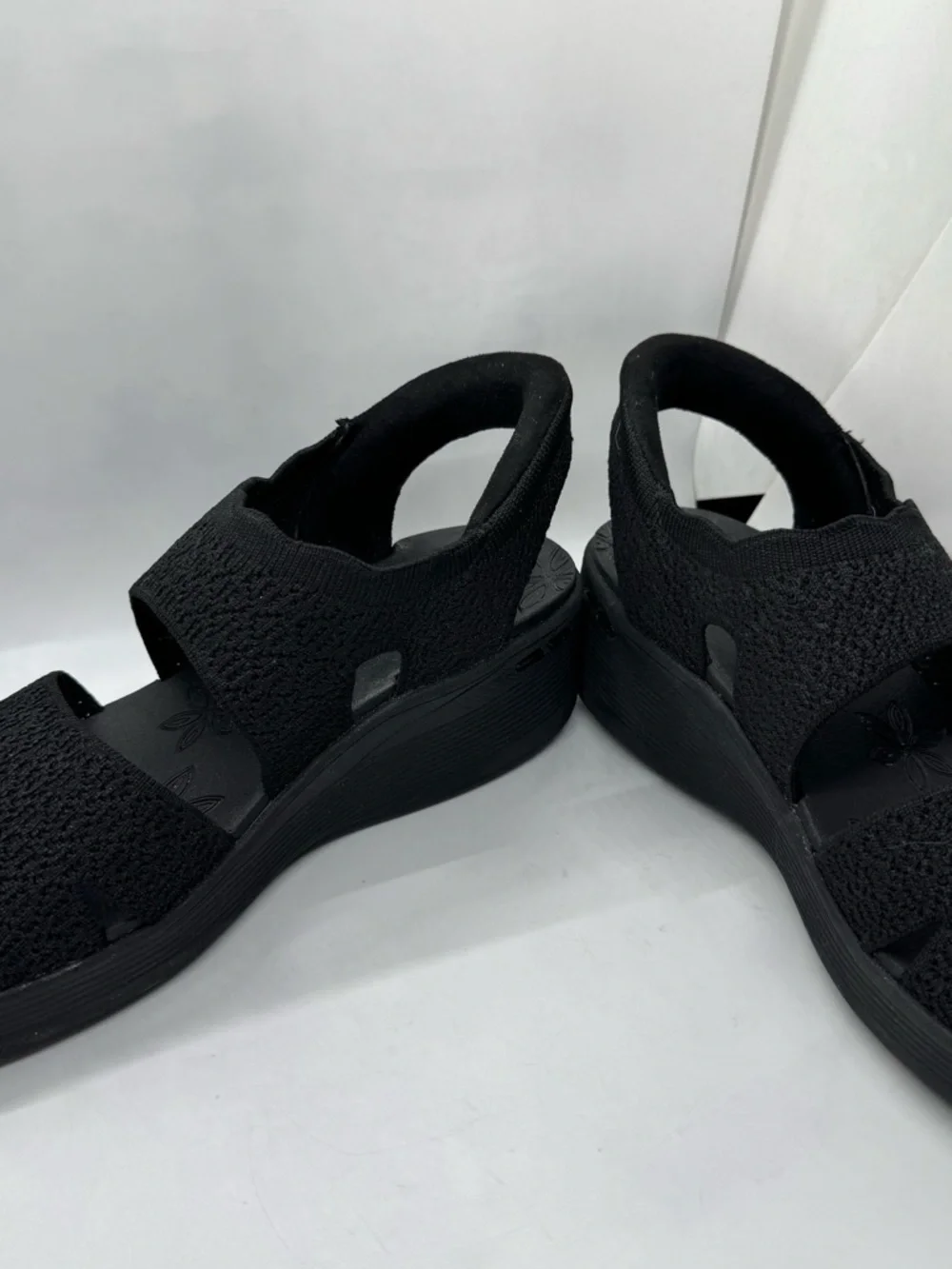 Skechers Slip-ins_Pier Lite Flex Washable Sandals in Black Size 8 - Picture 4 of 10